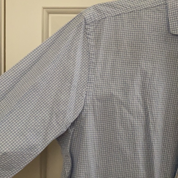 Hugo Boss Button-Up - Picture 3 of 3